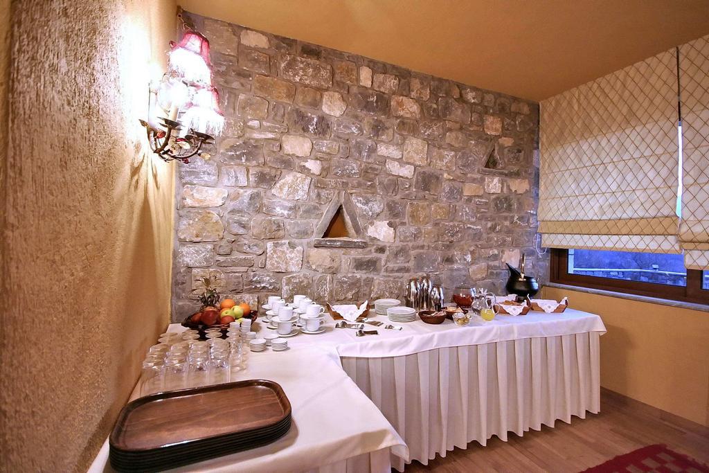 Aiora Guesthouse Vytina Exterior photo